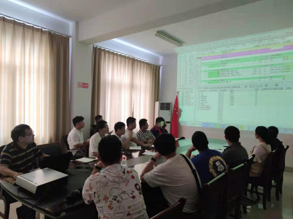 第二建筑工程事業(yè)部開展工程造價(jià)知識(shí)培訓(xùn) 第二建筑工程事業(yè)部開展工程造價(jià)知識(shí)培訓(xùn)