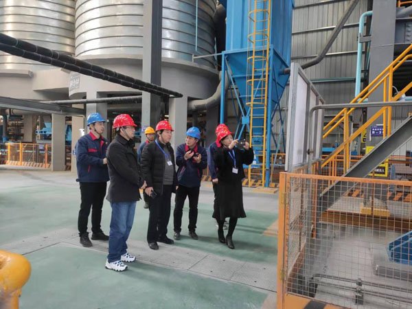 省標(biāo)準(zhǔn)化評(píng)審組到公司開展評(píng)審工作 省標(biāo)準(zhǔn)化評(píng)審組到公司開展評(píng)審工作