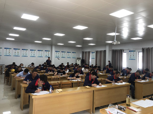 第一建筑工程事業(yè)部舉行新安法考試 第一建筑工程事業(yè)部舉行新安法考試